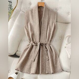 Sleeveless Cardigan 🤍